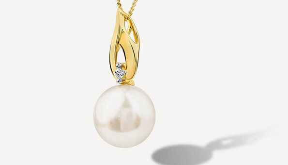 Fraser hart pearl necklace deals