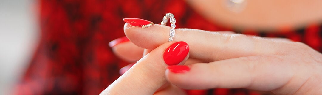 Red eternity rings deals