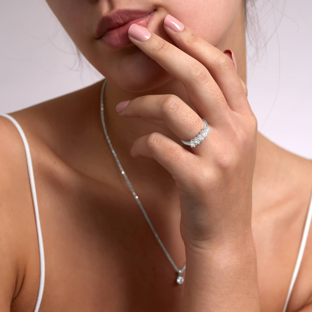 Ladies 9ct White Gold 5 stone Diamond Illusion Ring .25ct image number 4