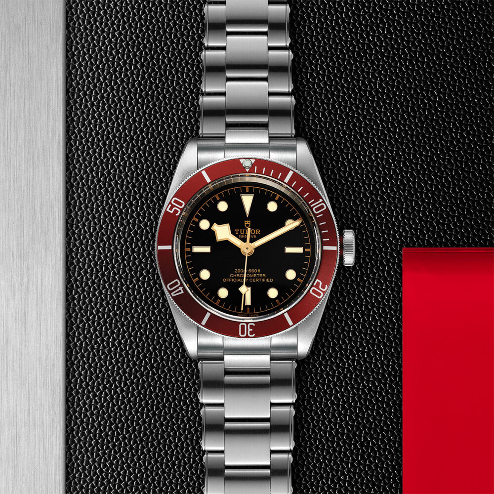 TUDOR Heritage Black Bay 41mm Burgundy Bezel Steel Men's Watch image number 3