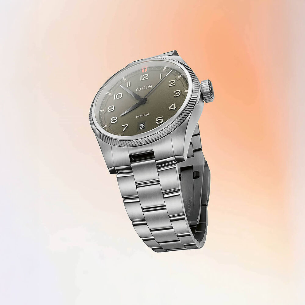 Oris ProPilot Date 41mm Green Moss Dial Stainless Steel Bracelet Watch image number 4