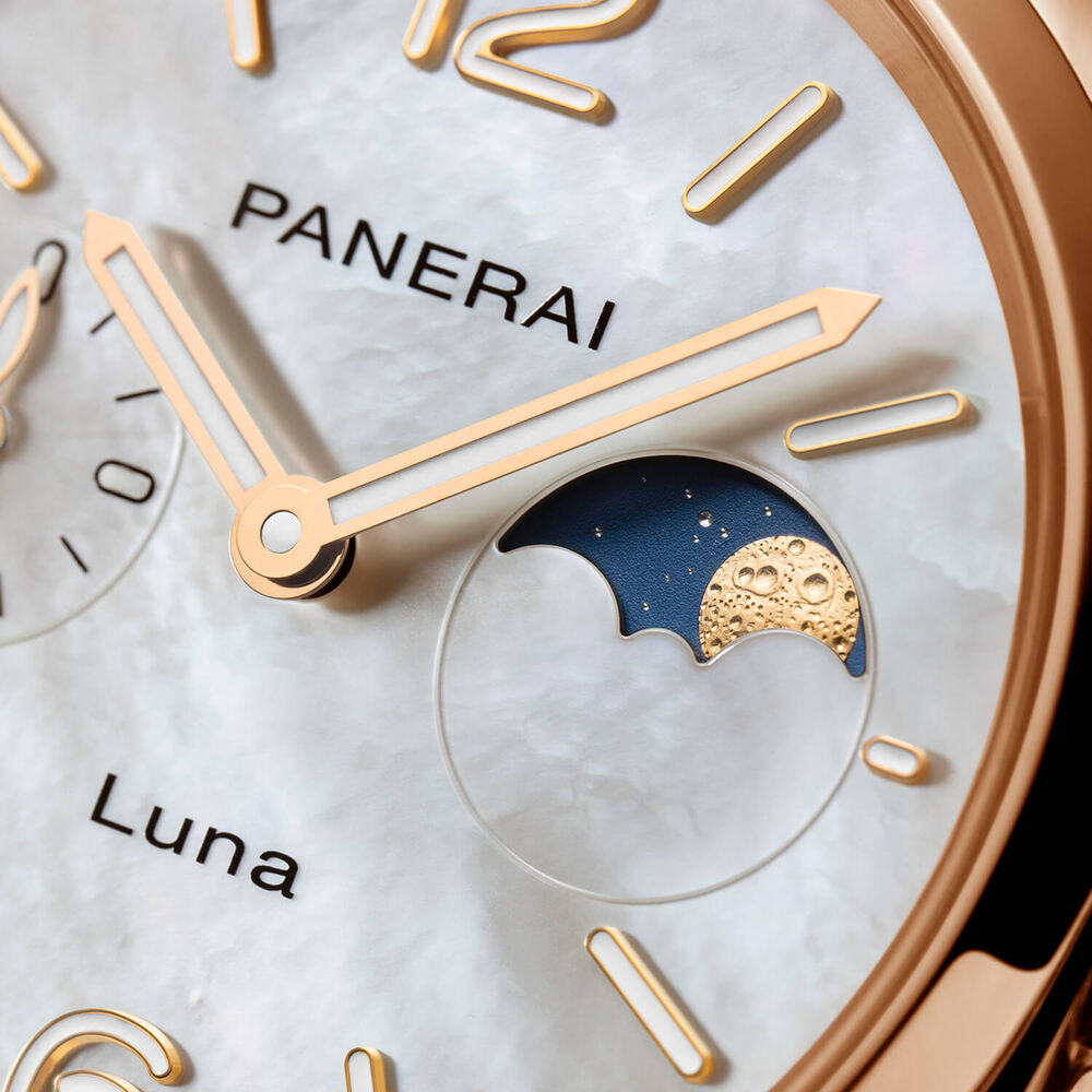 Panerai Luminor Due Luna Goldtech™ Madreperla 38mm Dial Blue Leather Strap Watch image number 3