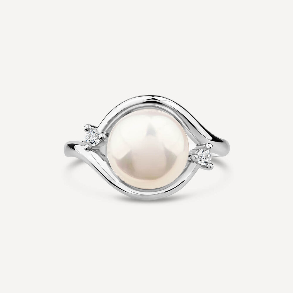 9ct White Gold Freshwater Pearl Cubic Zirconia Sides Ring
