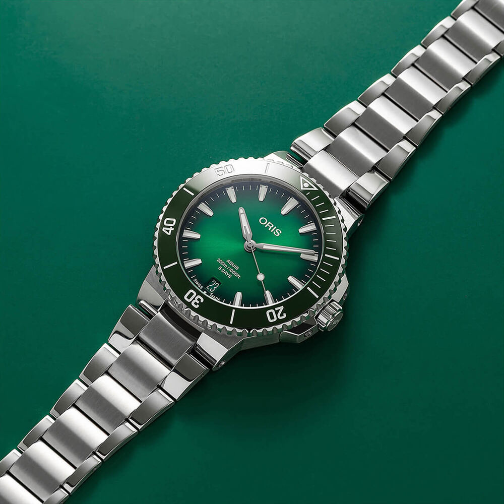 Oris Aquis Date Calibre 400 43.5mm Green Dial Stainless Steel Bracelet Watch image number 3