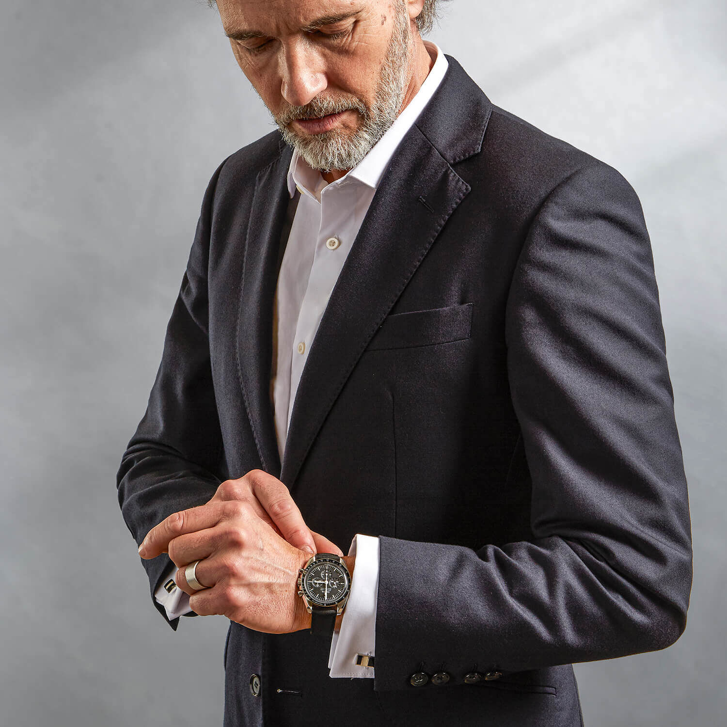 Speedmaster suit store