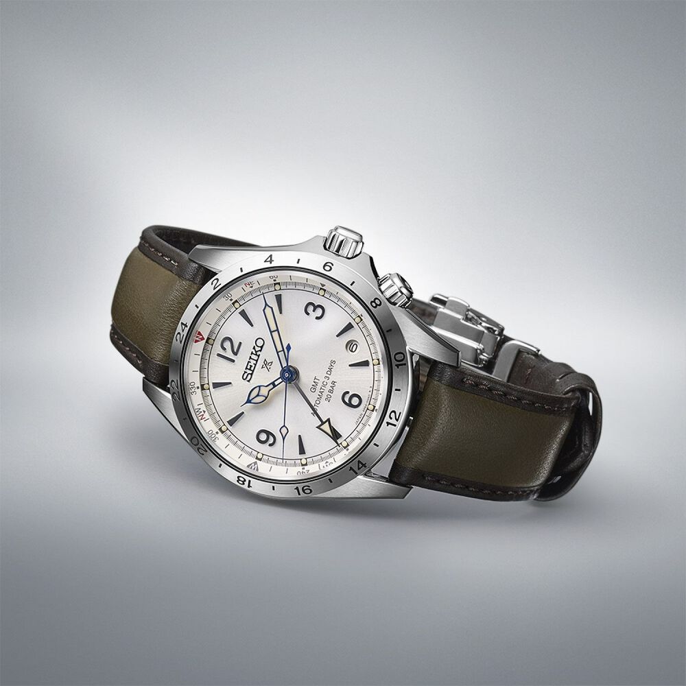 Seiko Prospex Alpinist Limited Edition GMT 39.5mm Silver Dial Bracelet Watch image number 3
