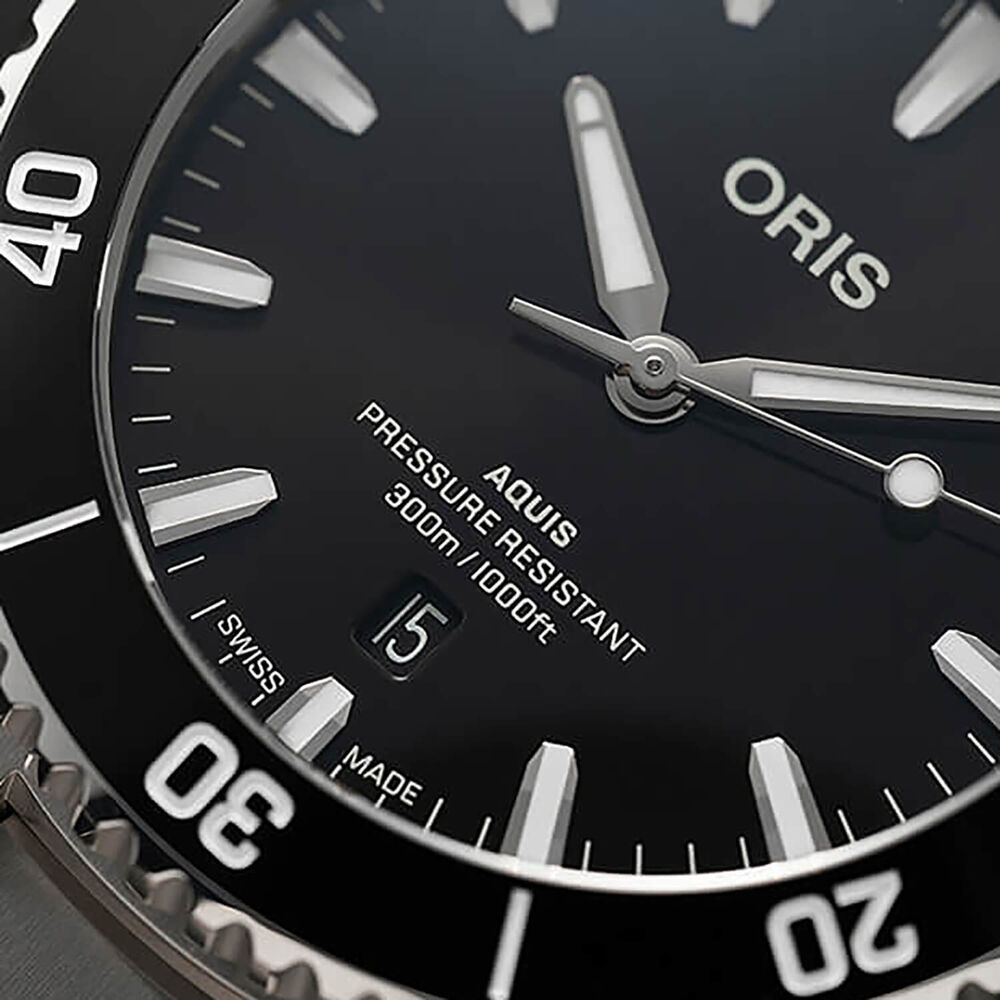 Oris Aquis Date 43.5mm Black Dial Stainless Steel Bracelet Watch image number 2