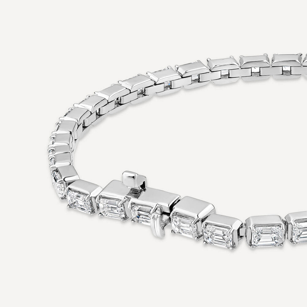 Born 18ct White Gold Lab Grown 7.50ct Diamond Emerald Cut Tennis Style Bracelet image number 4