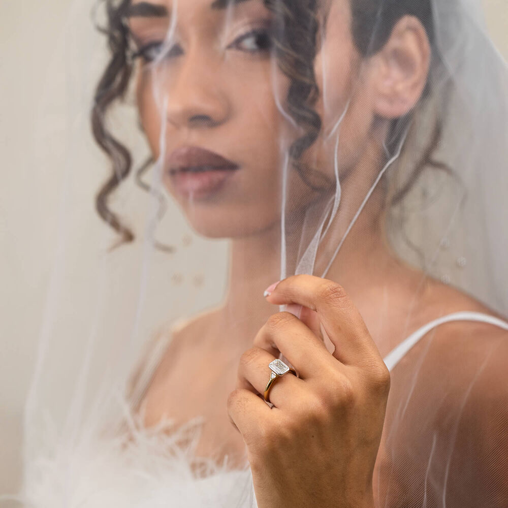 Born 18ct Yellow Gold 2.20ct Emerald Lab Grown Diamond Bezel Set Solitaire Ring image number 4