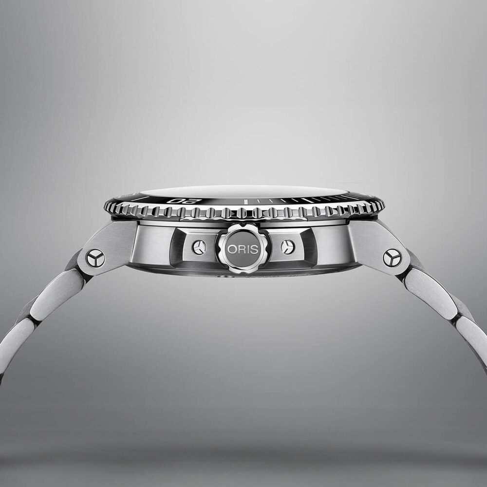 Pre-Owned Oris Aquis Date Automatic 43mm Blue Dial Steel Bracelet Watch image number 4