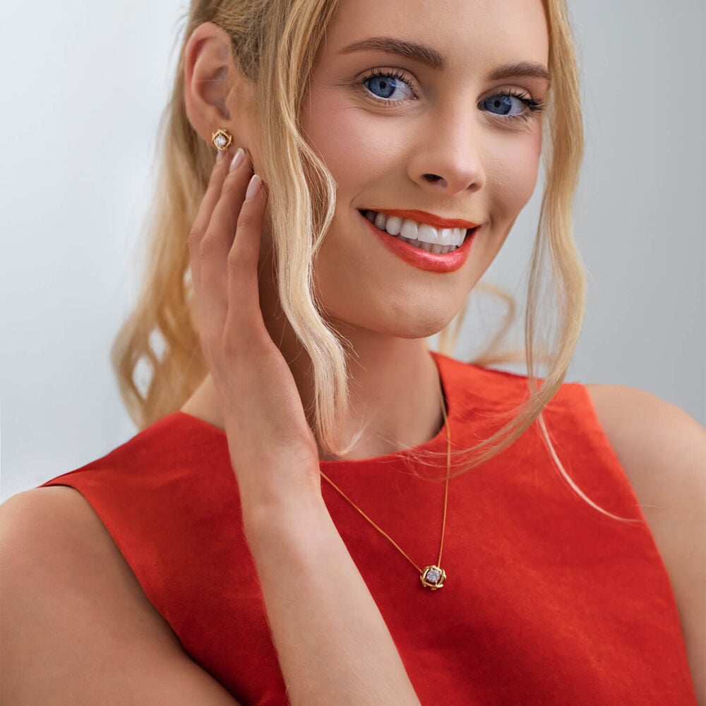 9ct Yellow Gold 1.00ct Lab Grown Entwined Love Knot Pendant image number 4