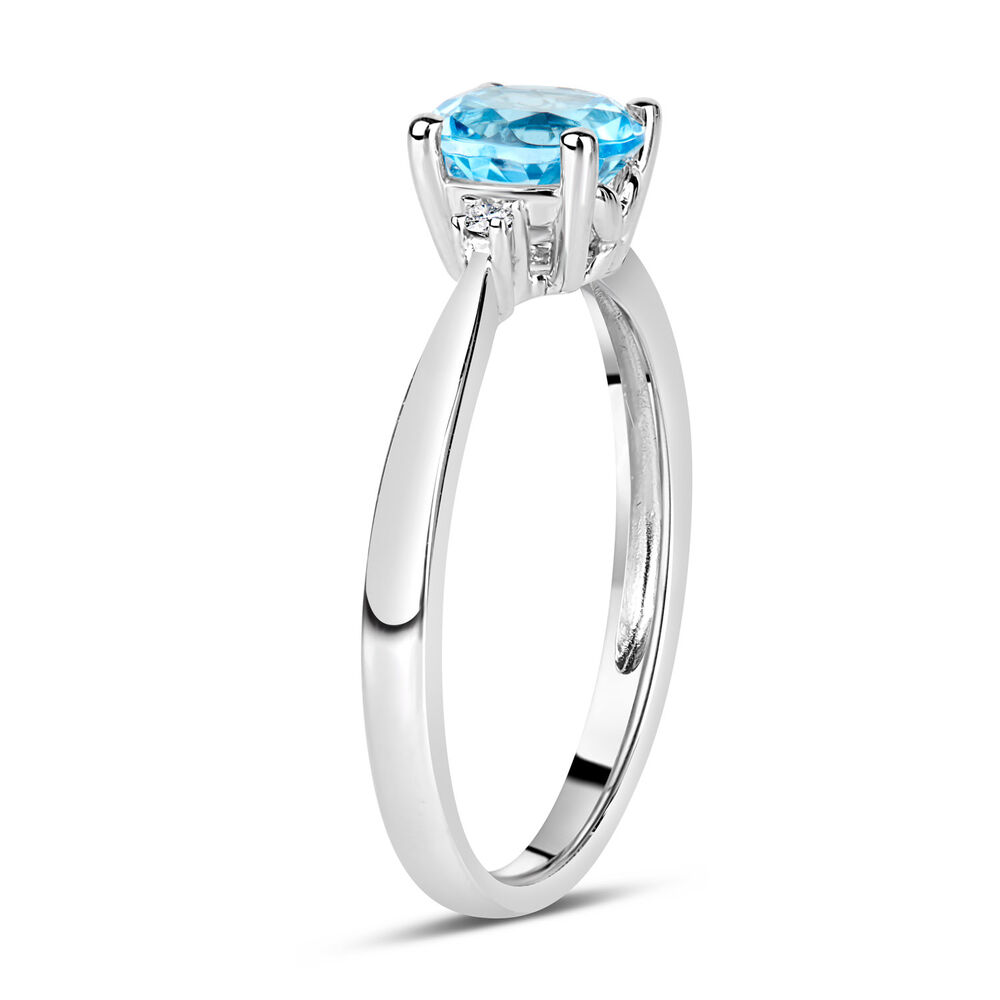 9ct White Gold Diamond and Blue Topaz Round Ring