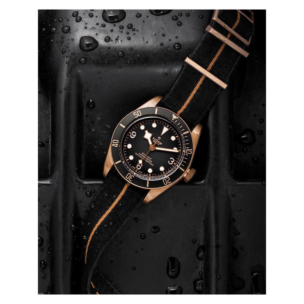 Pre-Owned TUDOR Black Bay Bronze Swiss Dive 43mm Black Dial Fabric Strap Watch image number 5