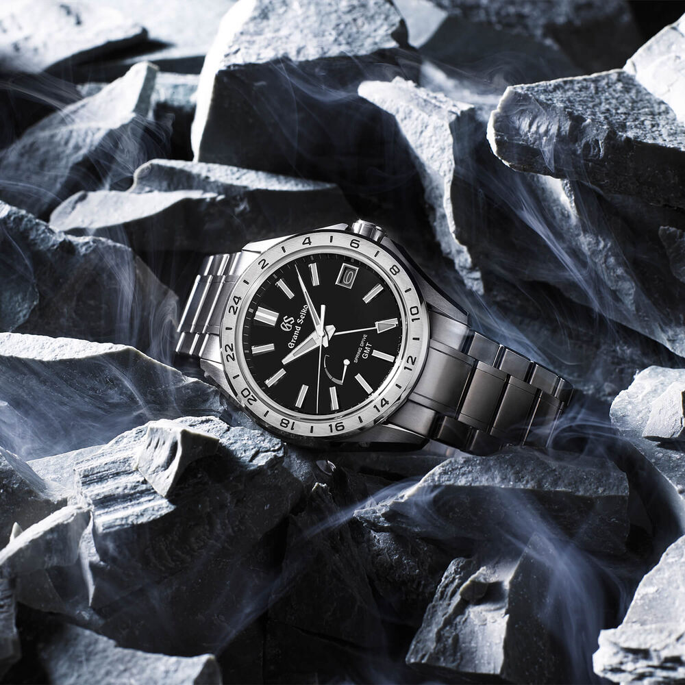 Grand Seiko Evolution 9 41m Black Dial Bracelet Watch image number 4