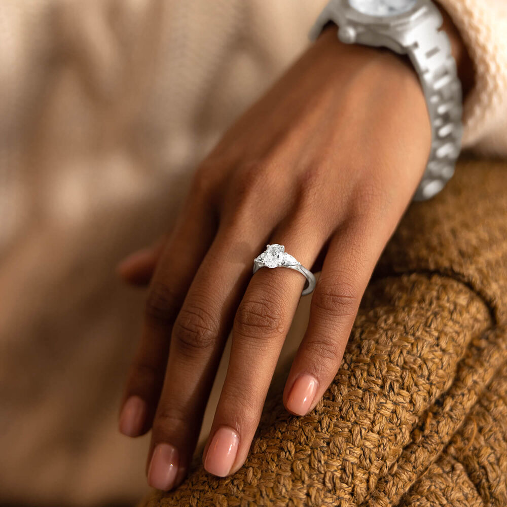 Born Platinum Lab Grown 1.40ct Oval & Pear Sides Diamond Ring image number 4