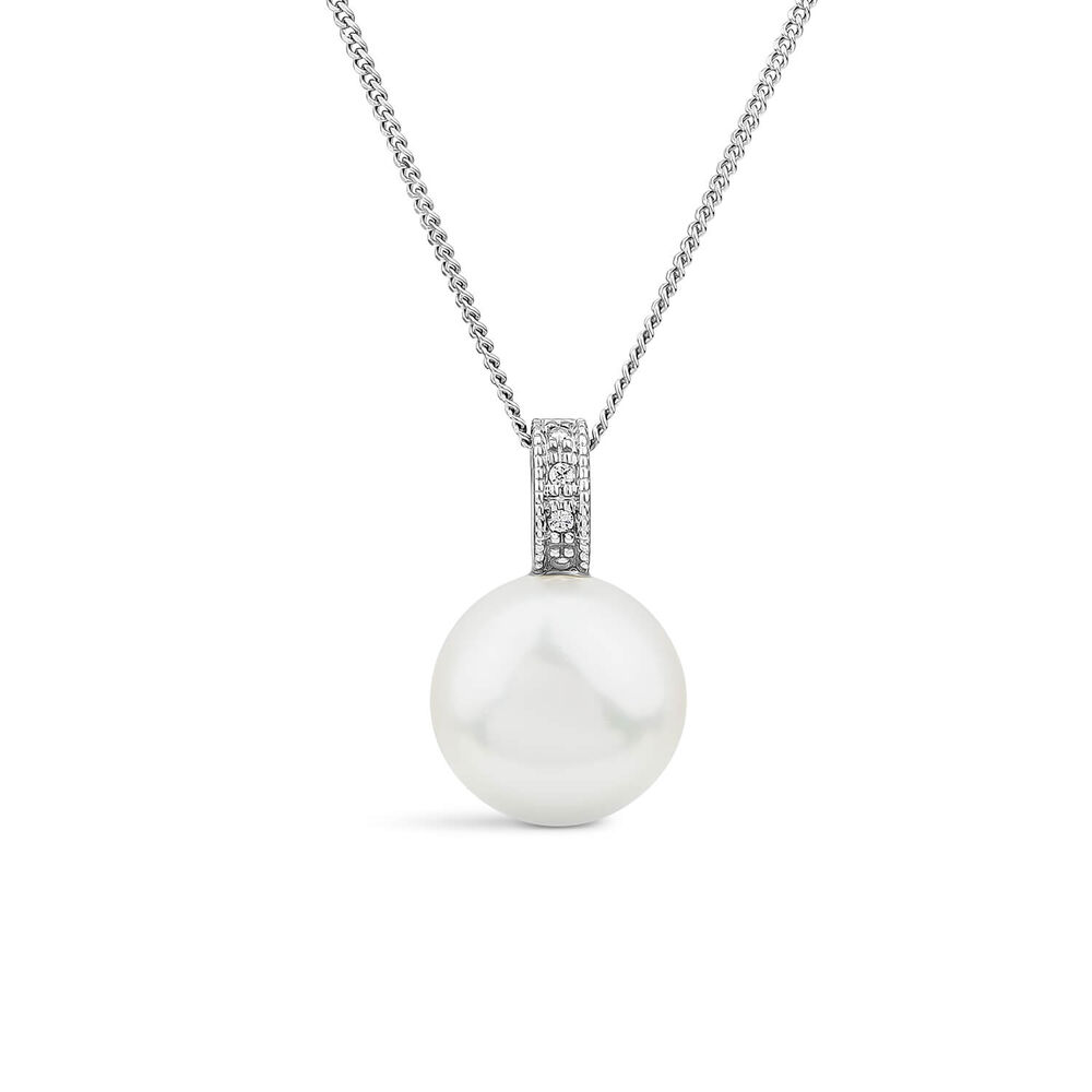 9ct White Gold Freshwater Pearl & 0.01ct Diamond Set Loop Pendant