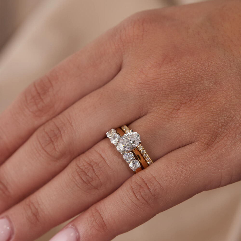 Born 18ct Yellow Gold 0.20ct Lab Grown Diamond Claw Set Half Eternity Wedding Ring image number 7