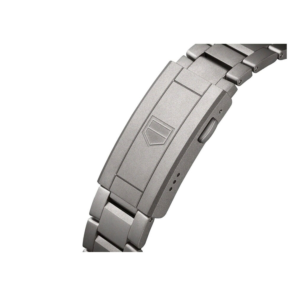 TAG Heuer Professional 200 Solargraph 40mm Black Dial Titanium Bracelet Watch image number 4