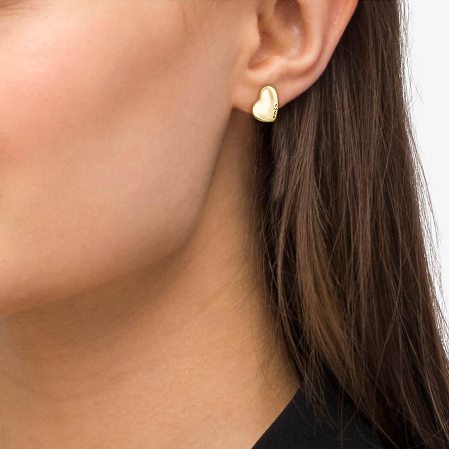 Branded stud earrings 2025