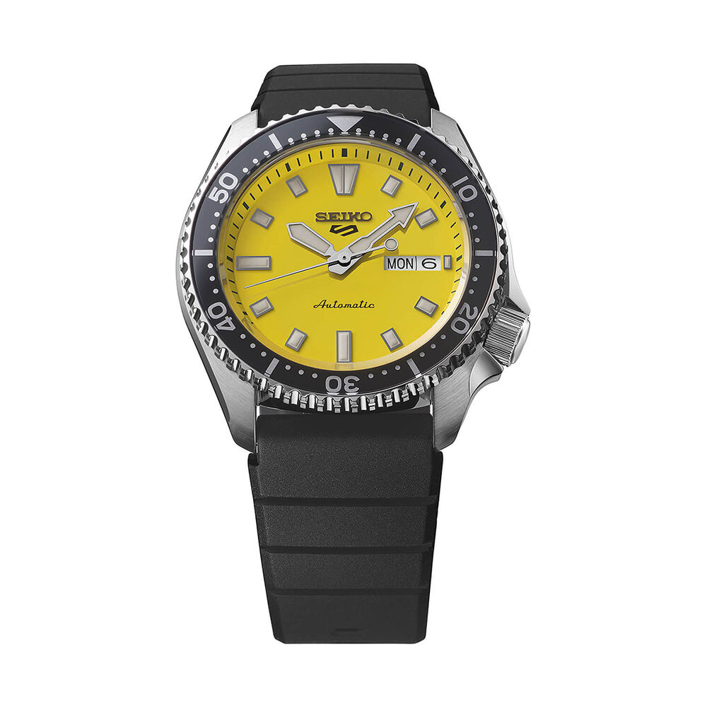 Seiko 5 Sport SKX Redux 'Ki-iro Yellow' 42.5mm Dial Black Rubber Strap Watch image number 3