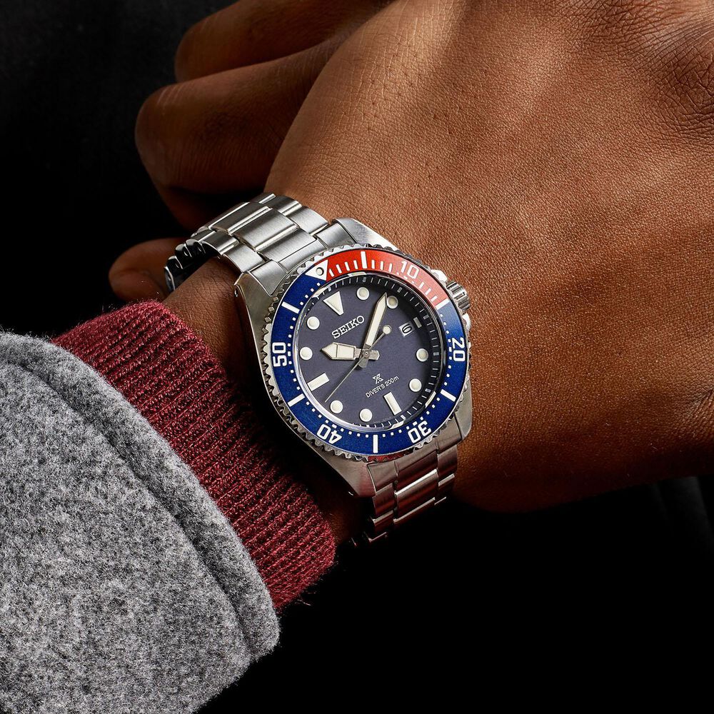 Seiko Prospex Solar Diver’s 41mm Blue Dial Red & Blue Bezel Stainless Steel Bracelet Watch image number 3