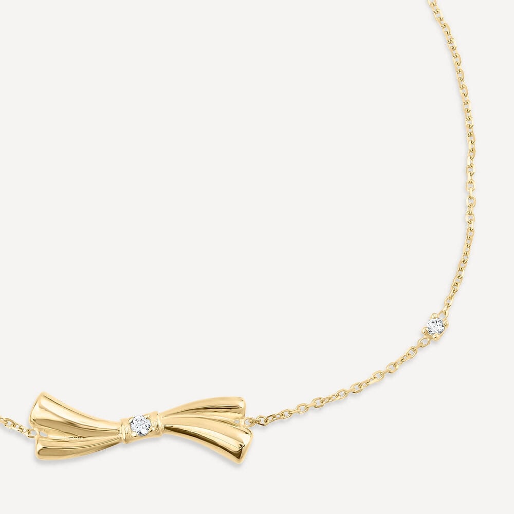 9ct Yellow Gold Cubic Zirconia Set Bow Bracelet image number 1
