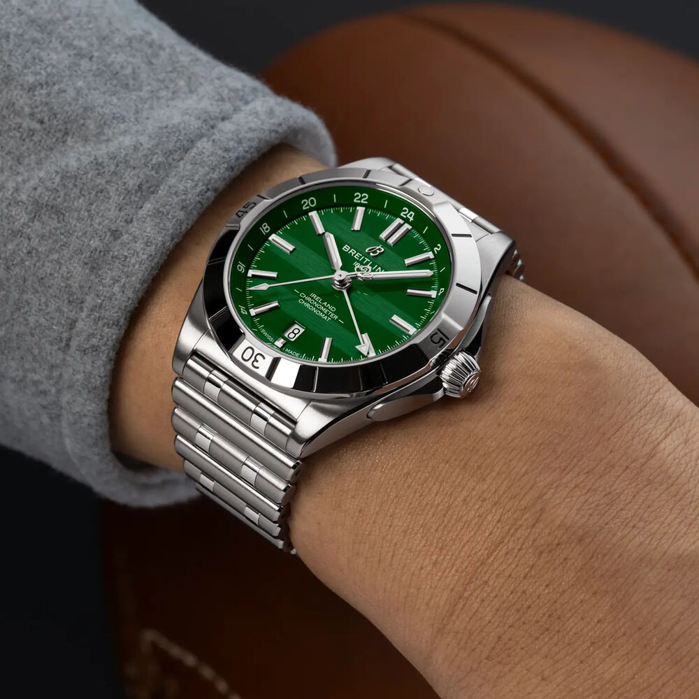 Breitling Chronomat GMT Six Nations Ireland 40mm Green Dial Steel Bracelet Watch image number 4