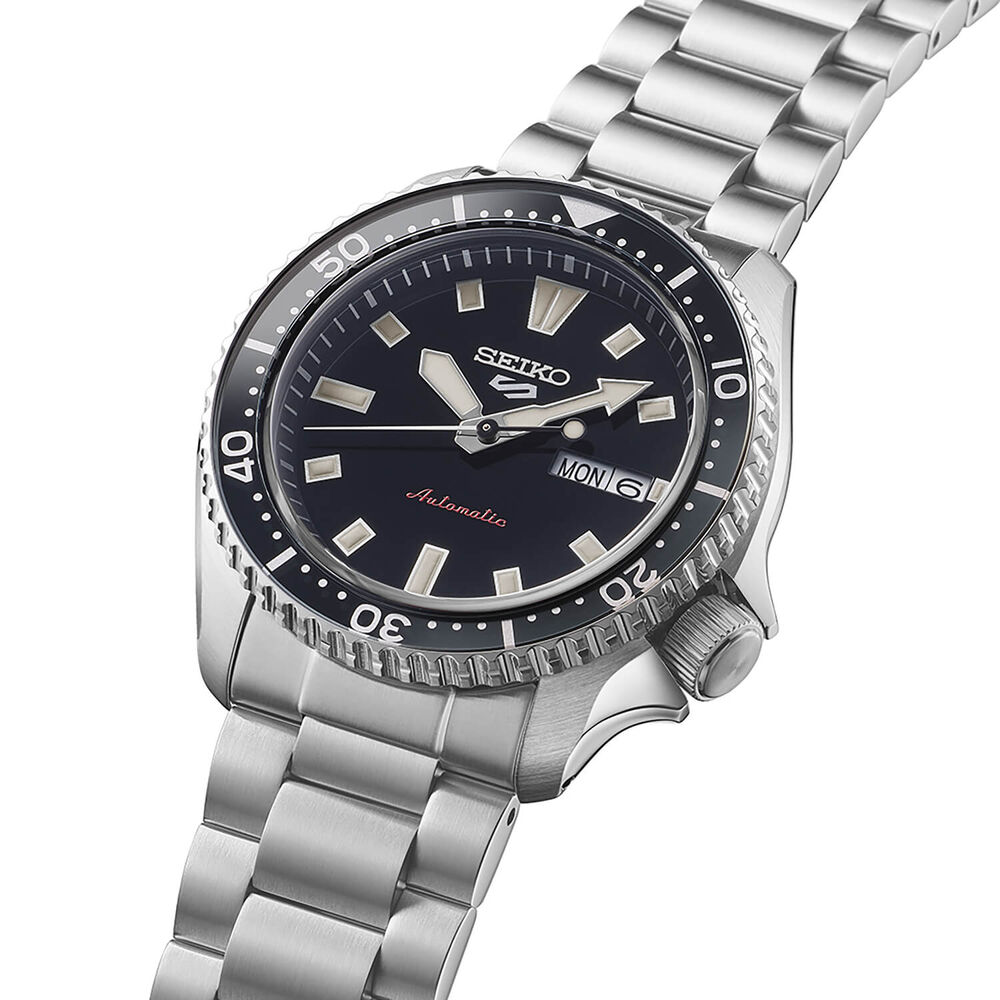 Seiko 5 Sport SKX Redux 'Kuro Black' 42.5mm Dial Steel Bracelet Watch image number 2