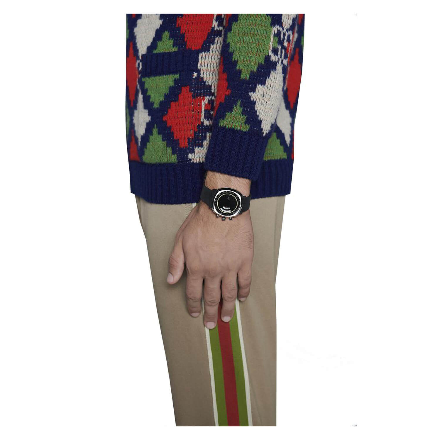 Gucci watch hotsell black rubber strap