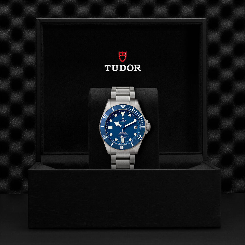 TUDOR Pelagos Men's Automatic Blue Dial Bracelet Watch image number 4