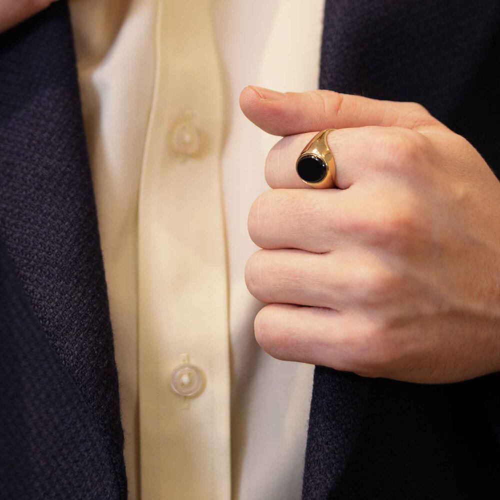 Men's 9ct gold onyx signet ring