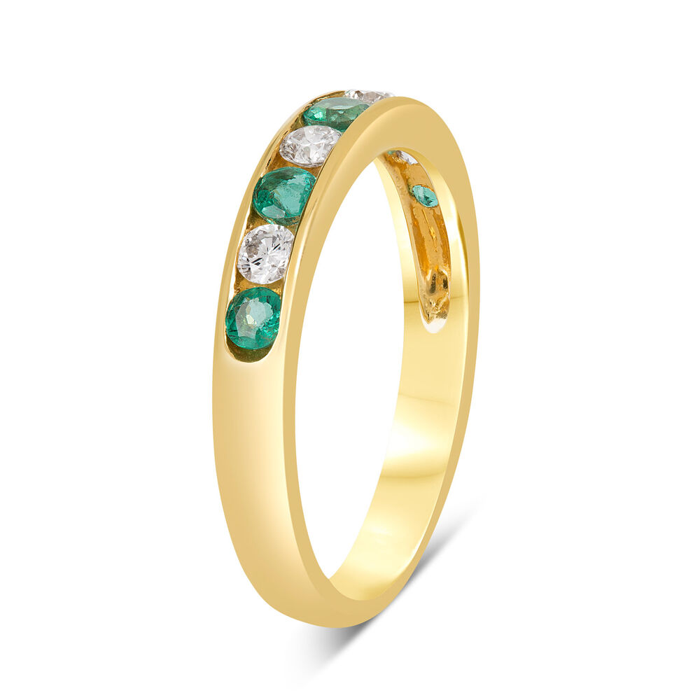 18ct gold emerald and diamond nine stone ring image number 3