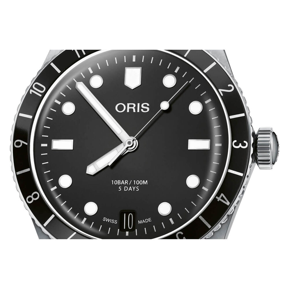 Oris Divers 65 40mm Black Dial Black Leather Strap Watch image number 3