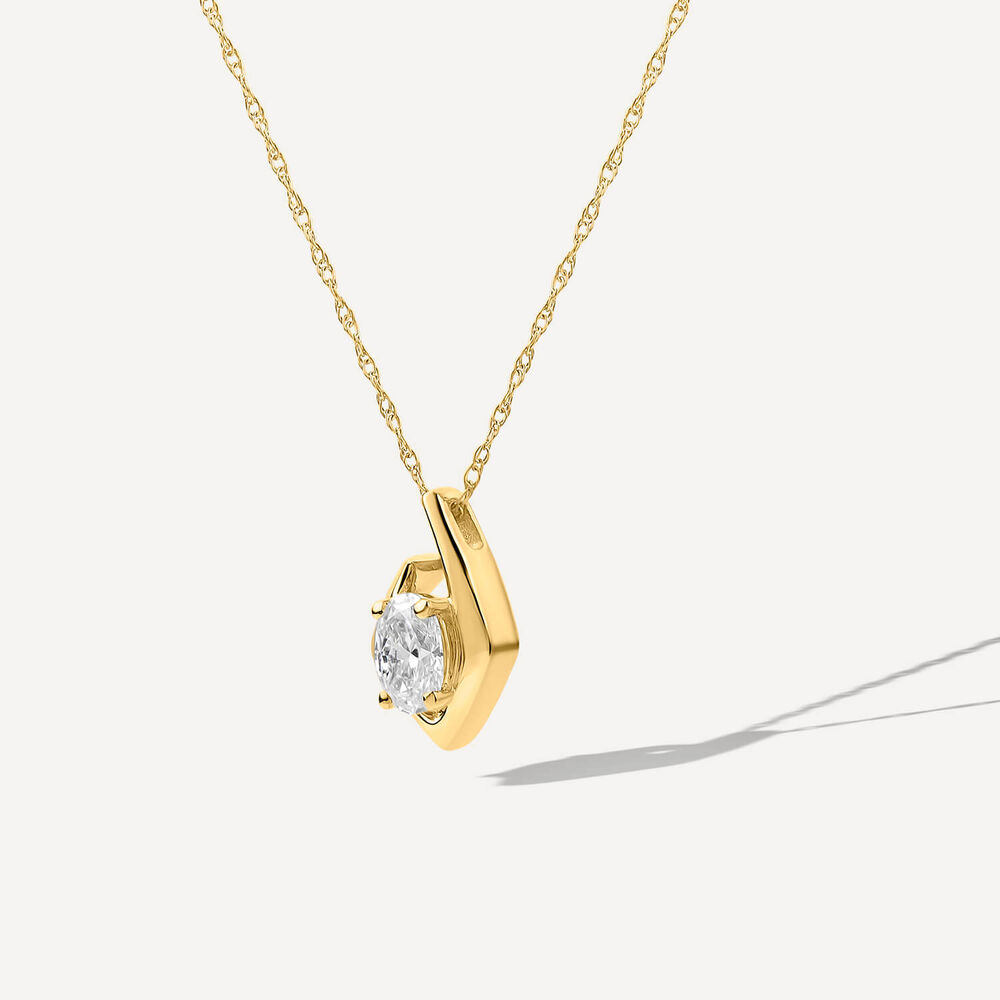 Born Kissed with Diamonds 9ct Yellow Gold Lab Grown 0.20ct Oval Diamond Split Shaped Pendant image number 1