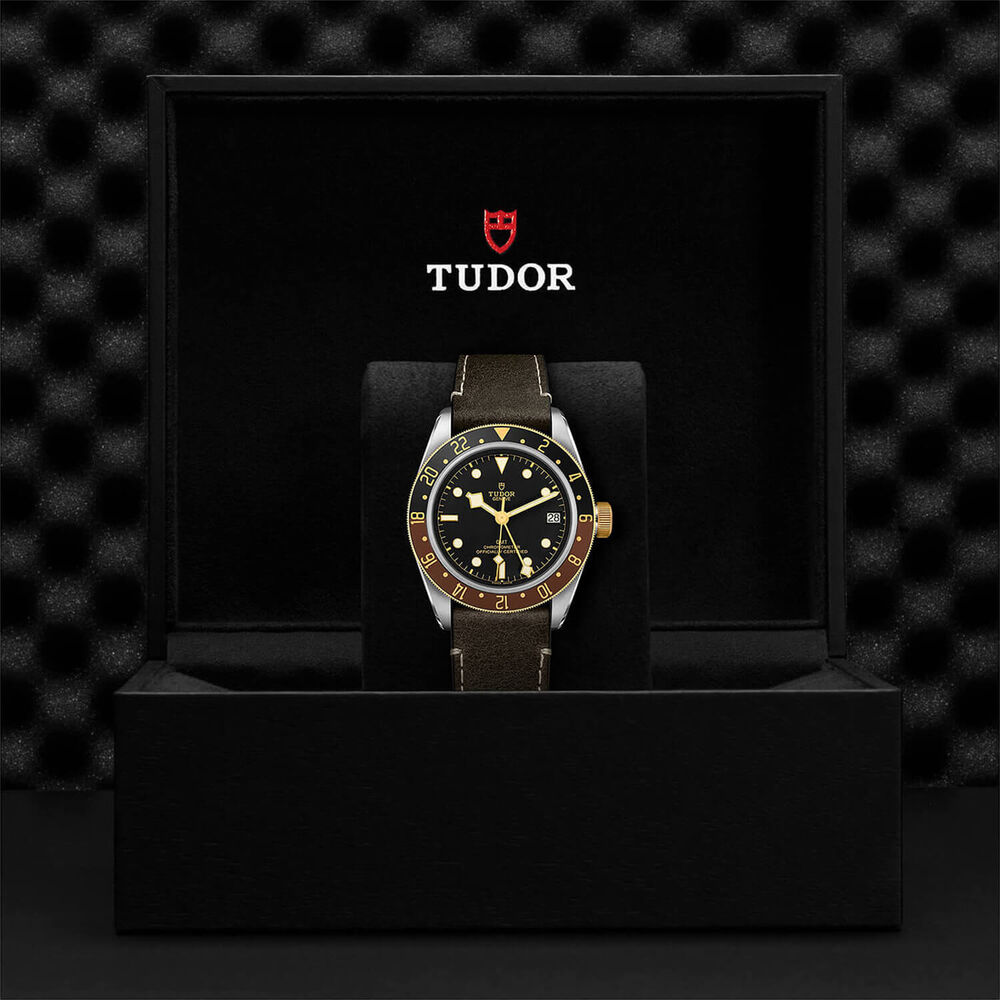 Tudor Black Bay GMT 41mm Automatic Steel Case Black Dial Brown Leather Strap Watch image number 4