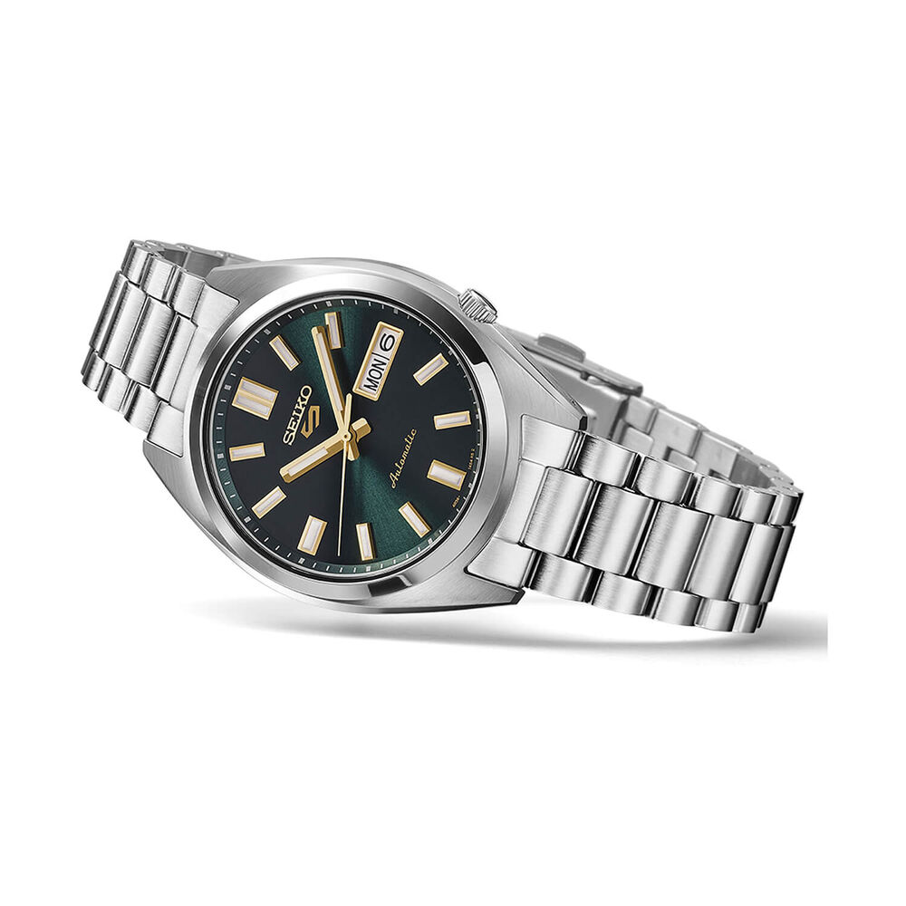 Seiko 5 Sports SNXS Vintage Gold Collection 'Green Tie' 37.4mm Dial Steel Bracelet Watch image number 3