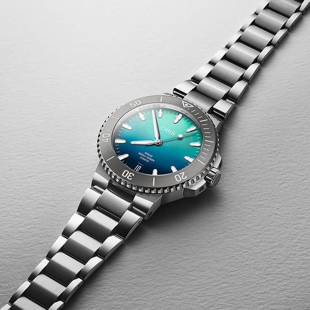 Oris Aquis Great Barrier Reef Limited Edition IV 43.5mm Blue Dial Stainless Steel Bracelet Watch image number 4