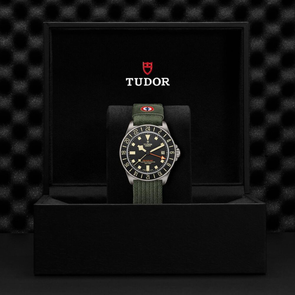 TUDOR Pelagos FXD GMT 42mm Matte Black Dial Green Fabric Strap Watch image number 5
