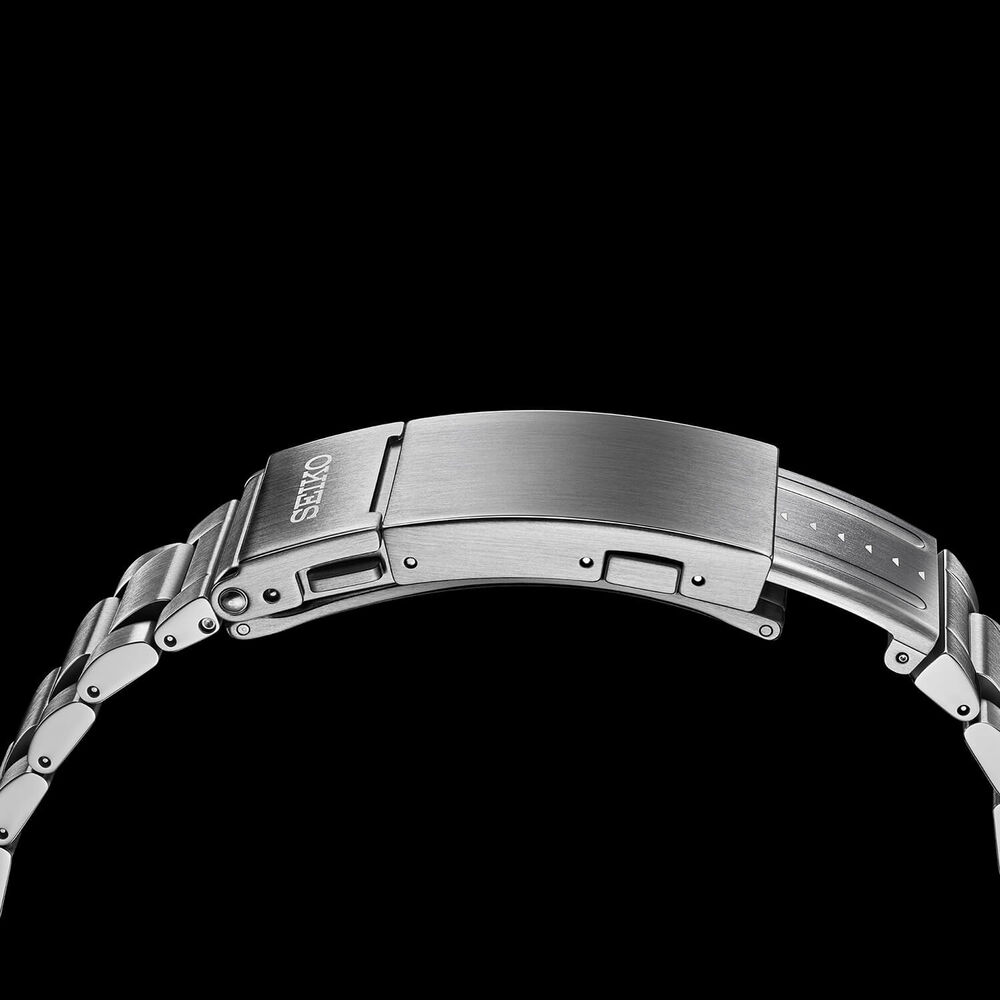 Seiko Prospex 1968 Heritage Diver’s GMT 60th Anniversary 42mm White Dial Steel Bracelet Watch image number 4
