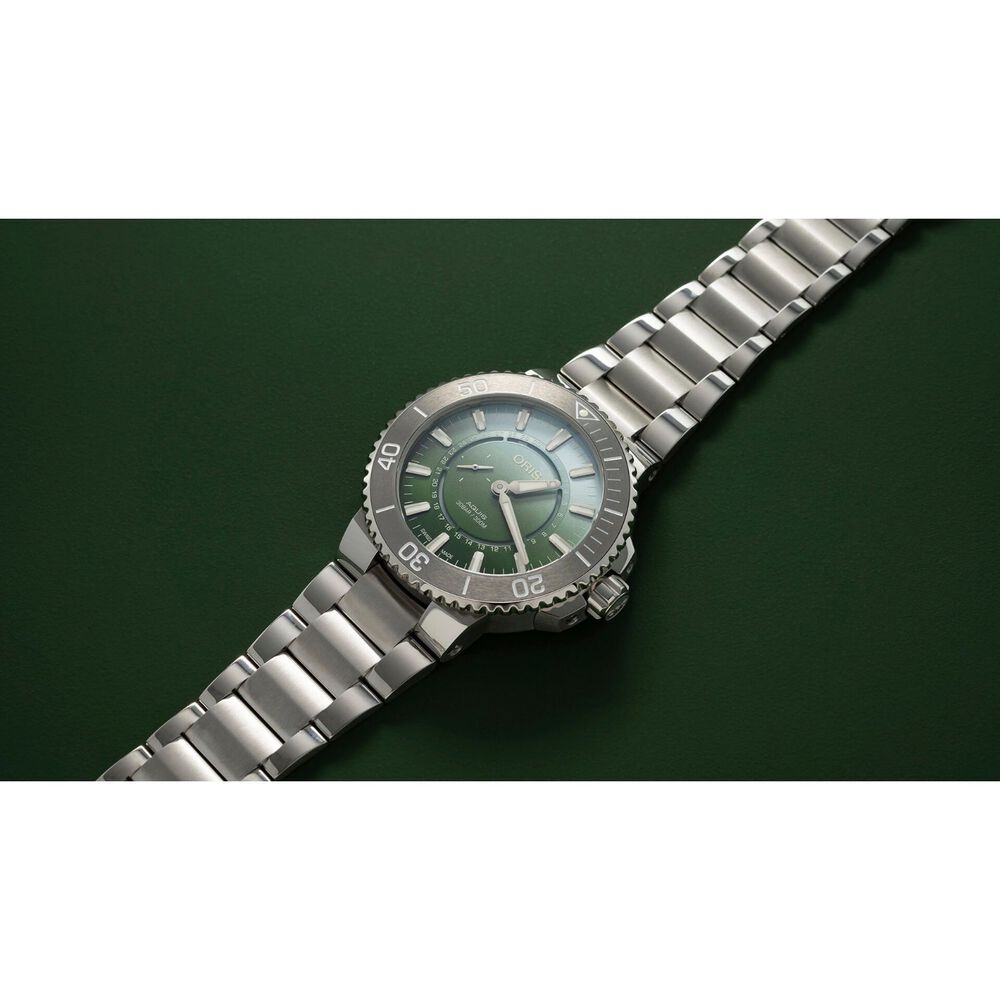 Oris Aquis Dat Watt Limited Edition II 43.5mm Green Dial Bracelet Watch image number 5