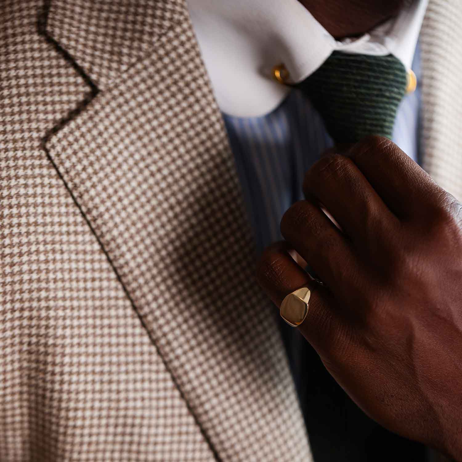 Men s 9ct gold signet ring