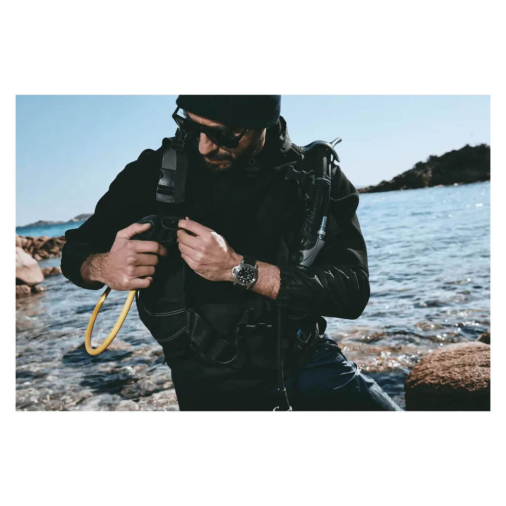 Panerai Submersible 44mm QuarantaQuattro Black Dial Strap Watch image number 3