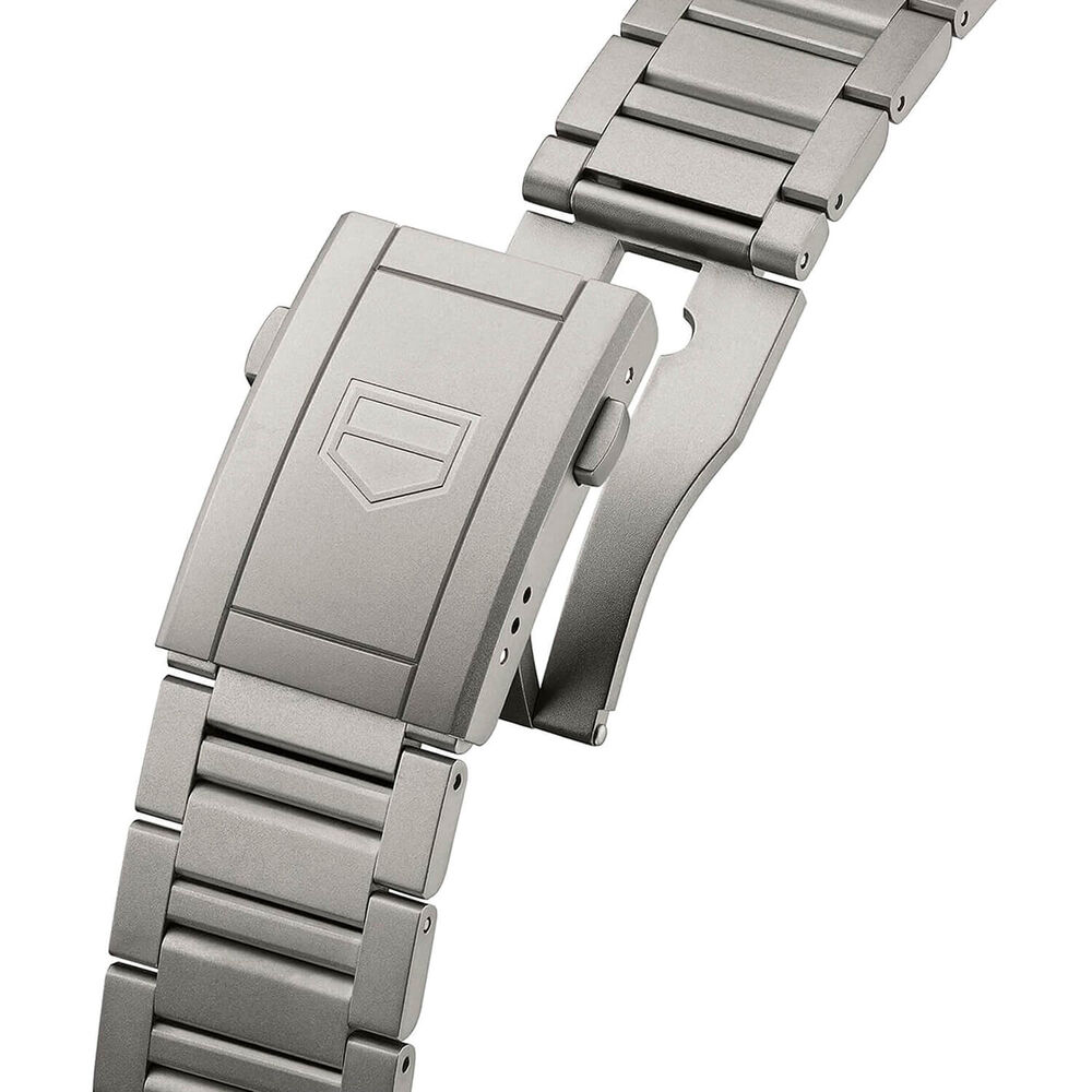 TAG Heuer Formula 1 Chronograph x Oracle Red Bull Racing 44mm Dial Titanium Bracelet Watch image number 5