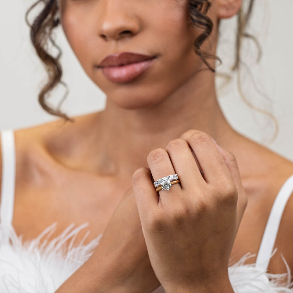 Born 18ct Yellow Gold 1.50ct Lab Grown 5 Stone Half Eternity Diamond Ring image number 4