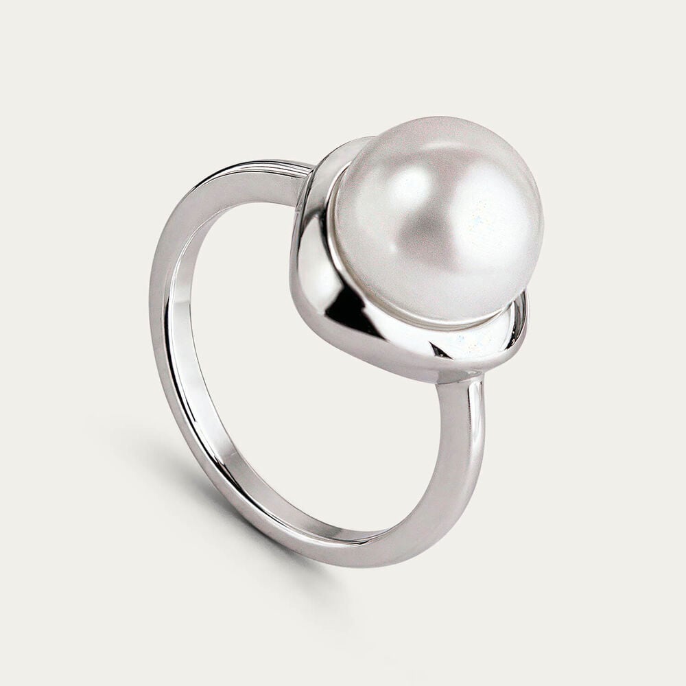 Sterling Silver Freshwater Pearl in Polished Triangle Ring
