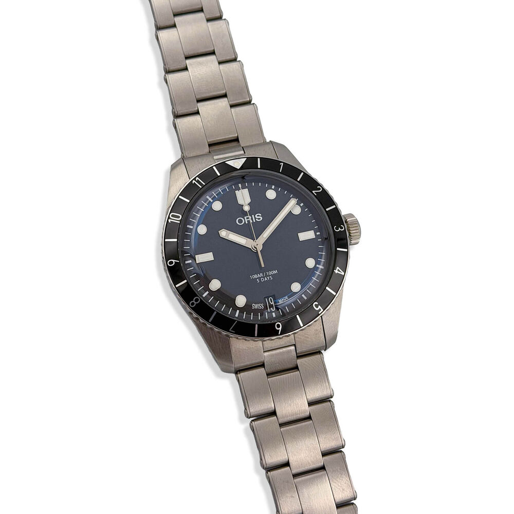 Pre-Owned Oris Divers 65 40mm Black Dial Bracelet Watch