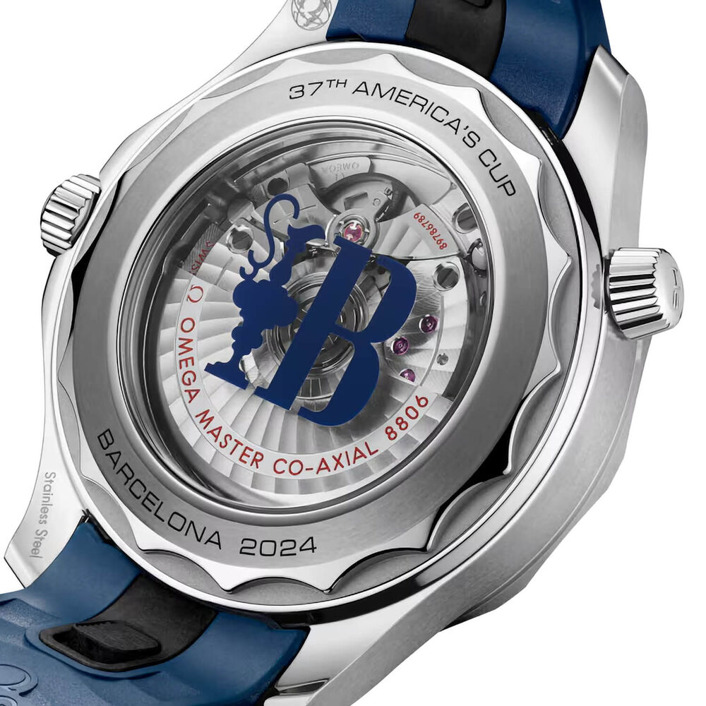 OMEGA Seamaster Diver 300M America's Cup Edition 42mm White Dial Blue Rubber Strap Watch image number 4