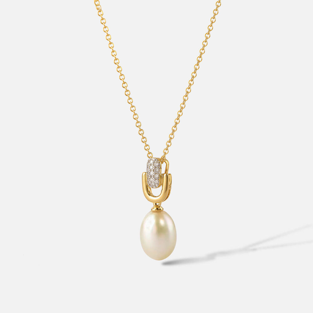 9ct Yellow Gold Oval Freshwater Pearl 0.04ct Pave Diamond Stirrup Bale Pendant