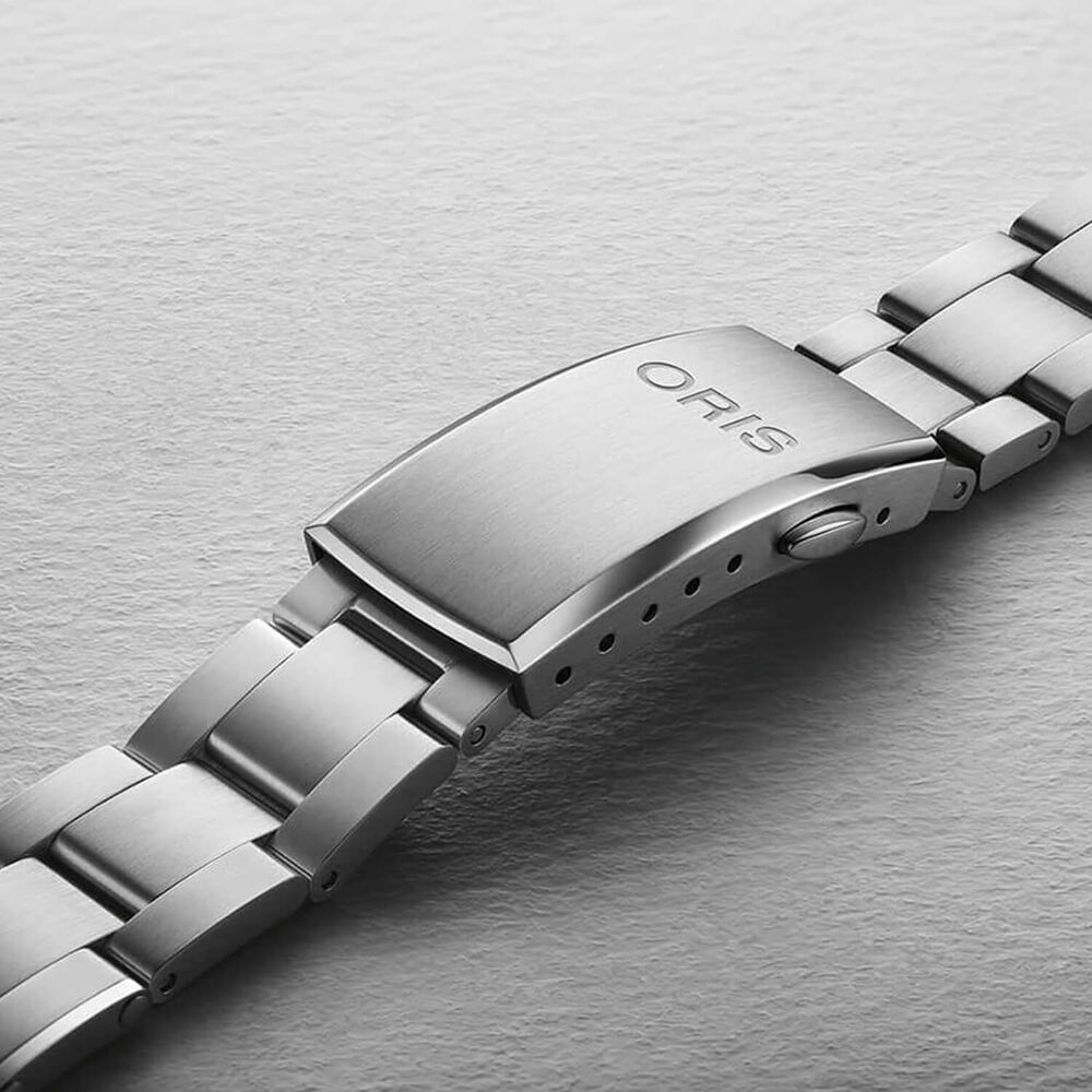 Oris Divers Date 39mm Black Dial Stainless Steel Bracelet & Black Rubber Strap Watch image number 6