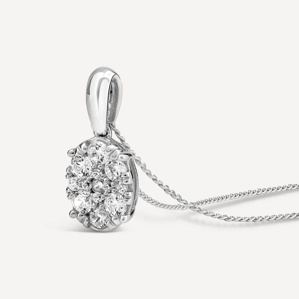 9ct White Gold Oval Cluster Pendant image number 1